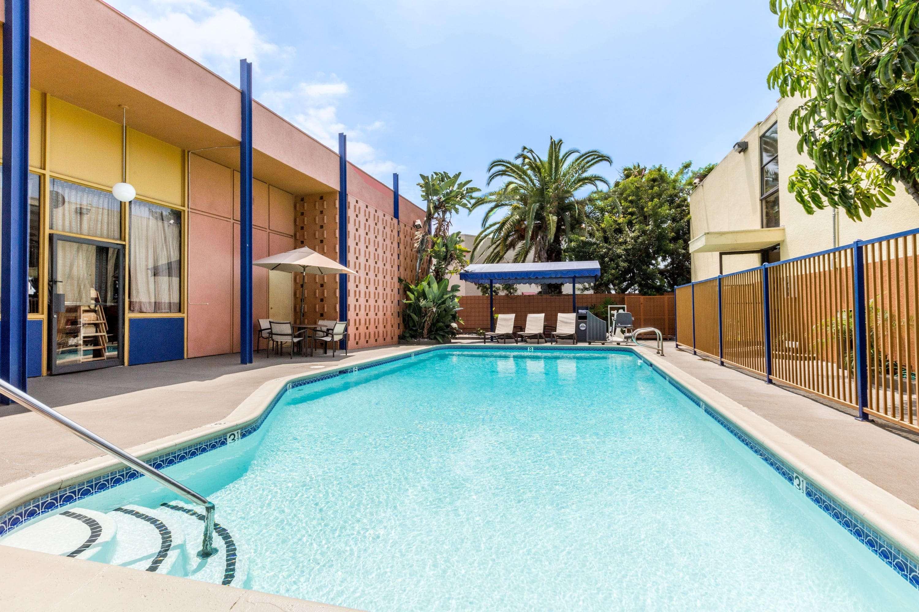 Days Inn By Wyndham Los Angeles Lax/Venicebch/Marina Delray Inglewood Bagian luar foto