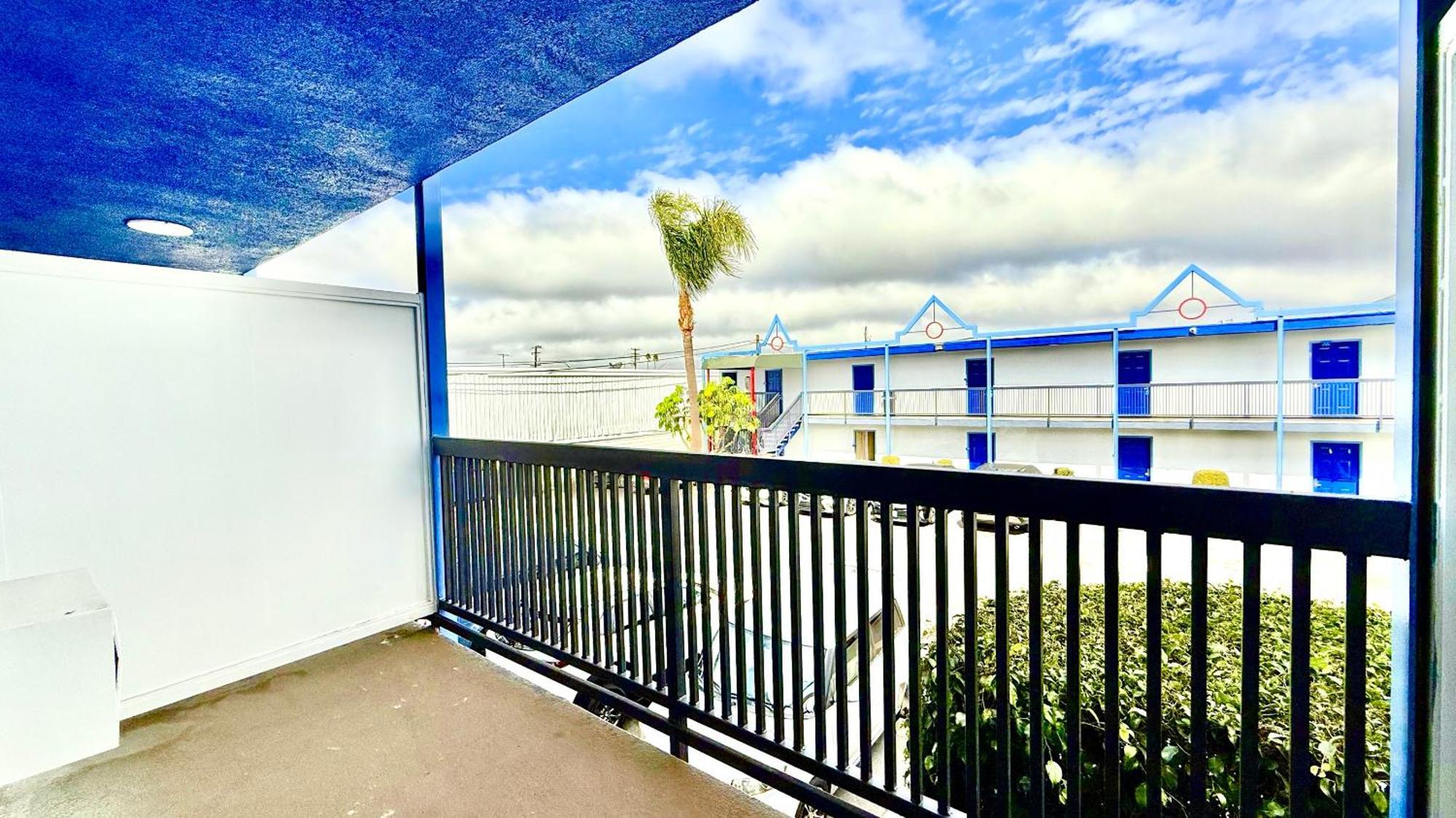 Days Inn By Wyndham Los Angeles Lax/Venicebch/Marina Delray Inglewood Bagian luar foto